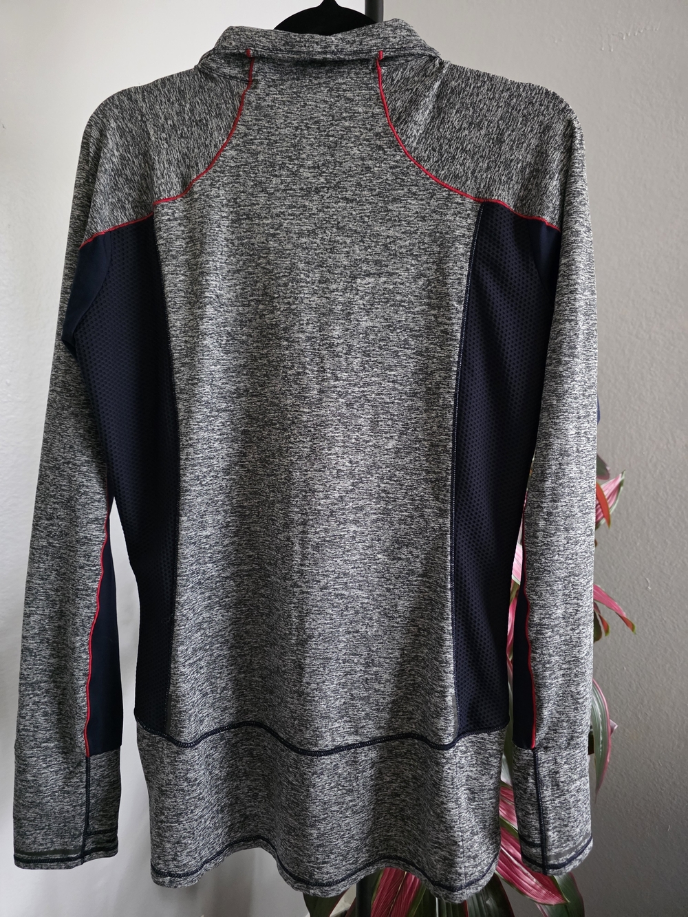 Athleta Running Wild Half Zip Pullover Gray Blue Red S - Picture 7 of 7